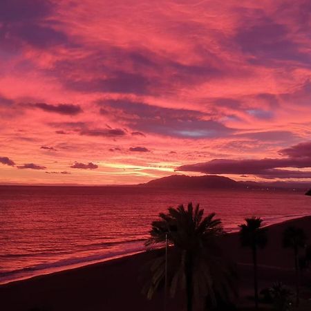Primera Linea De Playa Con Vistas Al Mar Rincón de la Victoria Kültér fotó