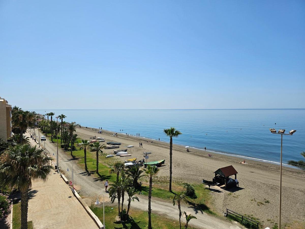 Primera Linea De Playa Con Vistas Al Mar Rincón de la Victoria Kültér fotó